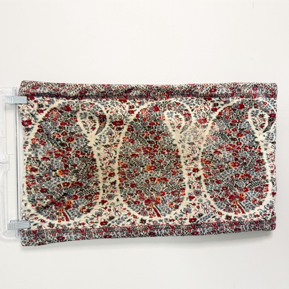 POTTERY BARN Red Multi Velveteen PENDON Paisley Lumbar Pillow Cover 16” X 26”